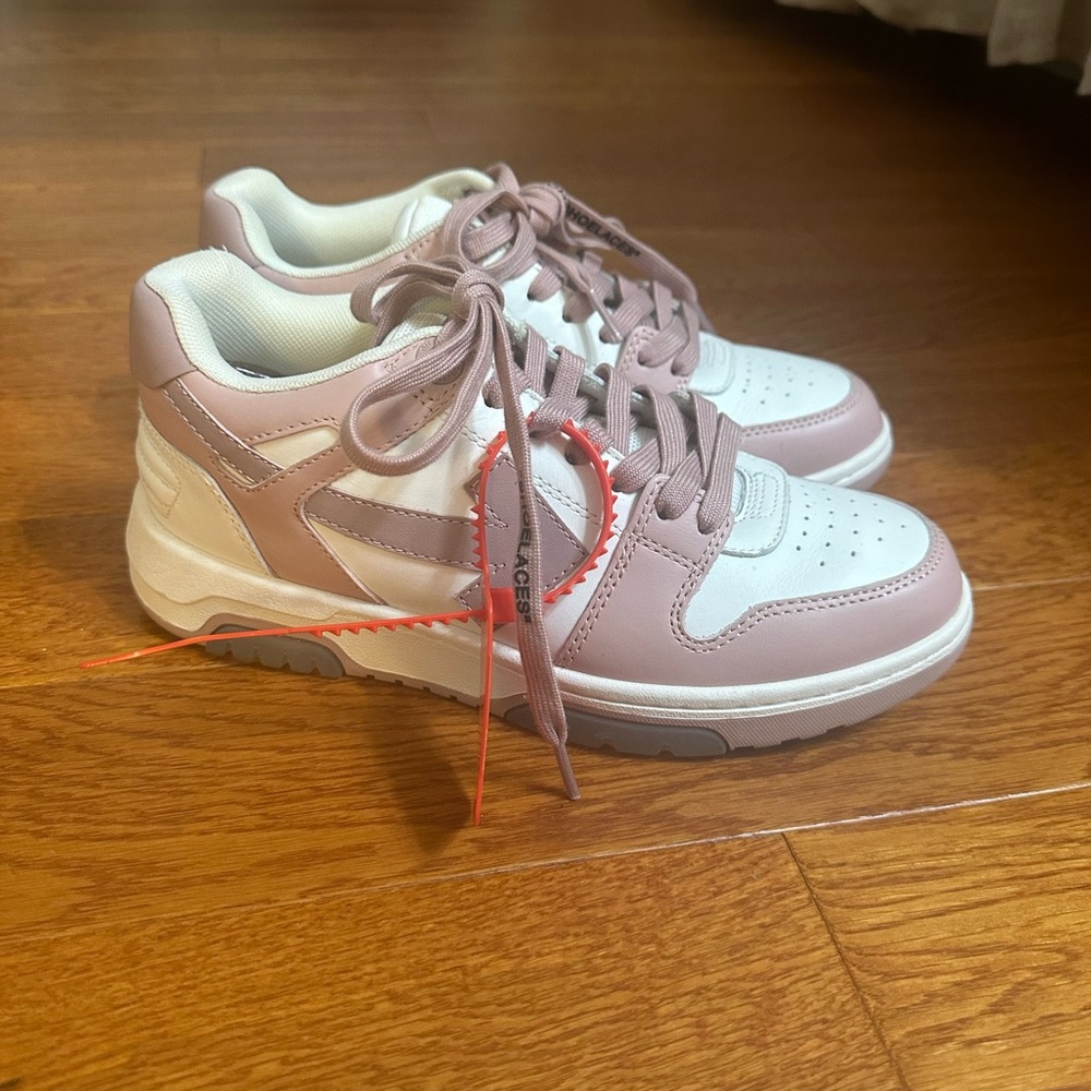 Off-White Pink and White Low-Top Sneakers